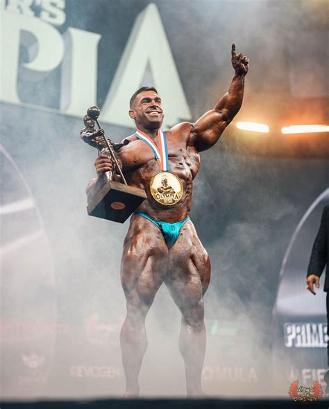 who is the current mr olympia|Derek Lunsford Wins The 2023 Mr. Olympia .